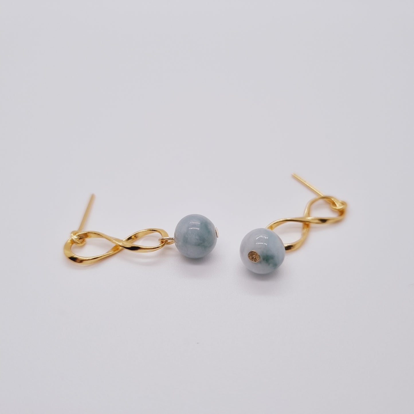 Golden Infinity Earring (Gold & Mixed Emerald)