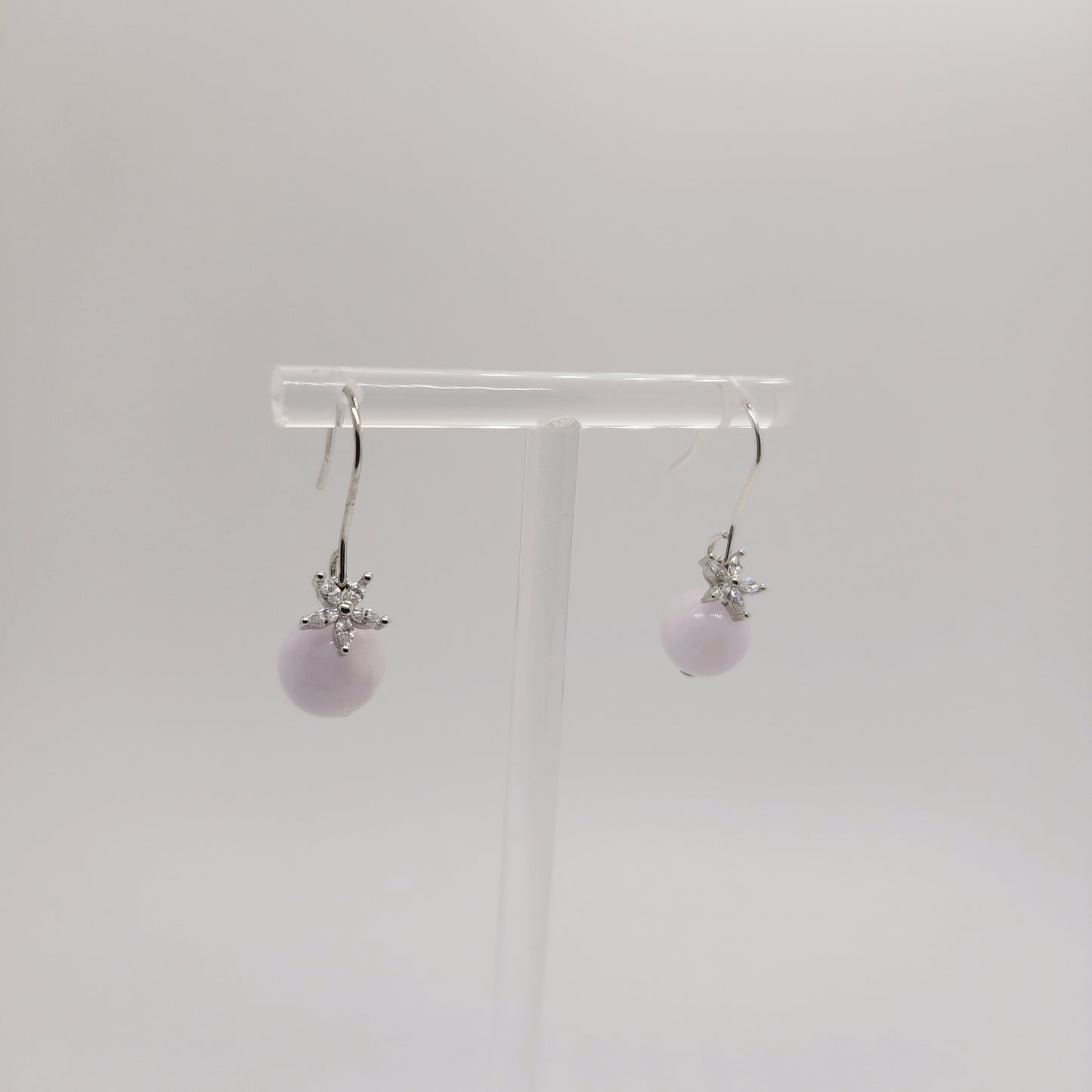 Nyonya Earring (Pale Lavender Jade)