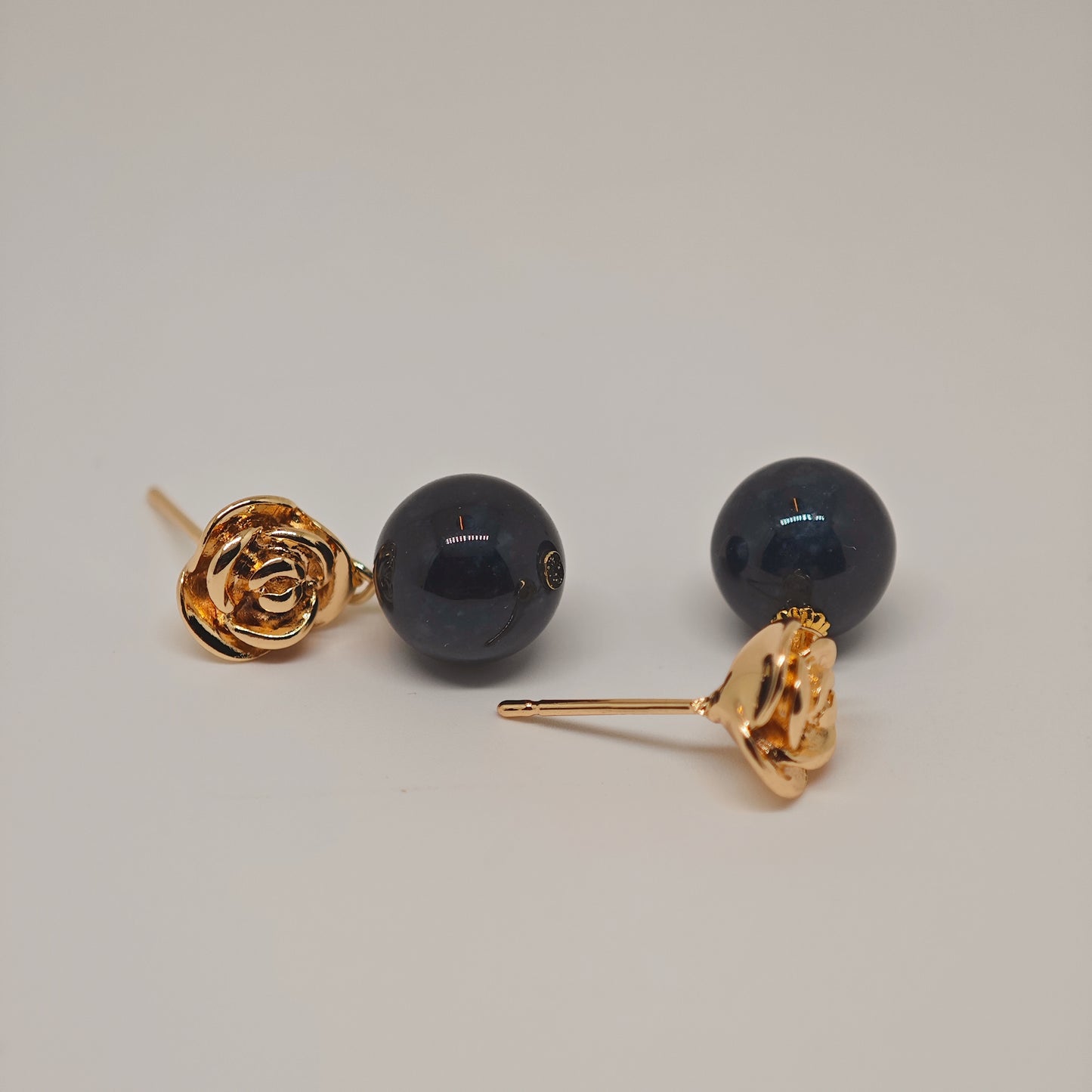 Vintage Rose Jade Earring