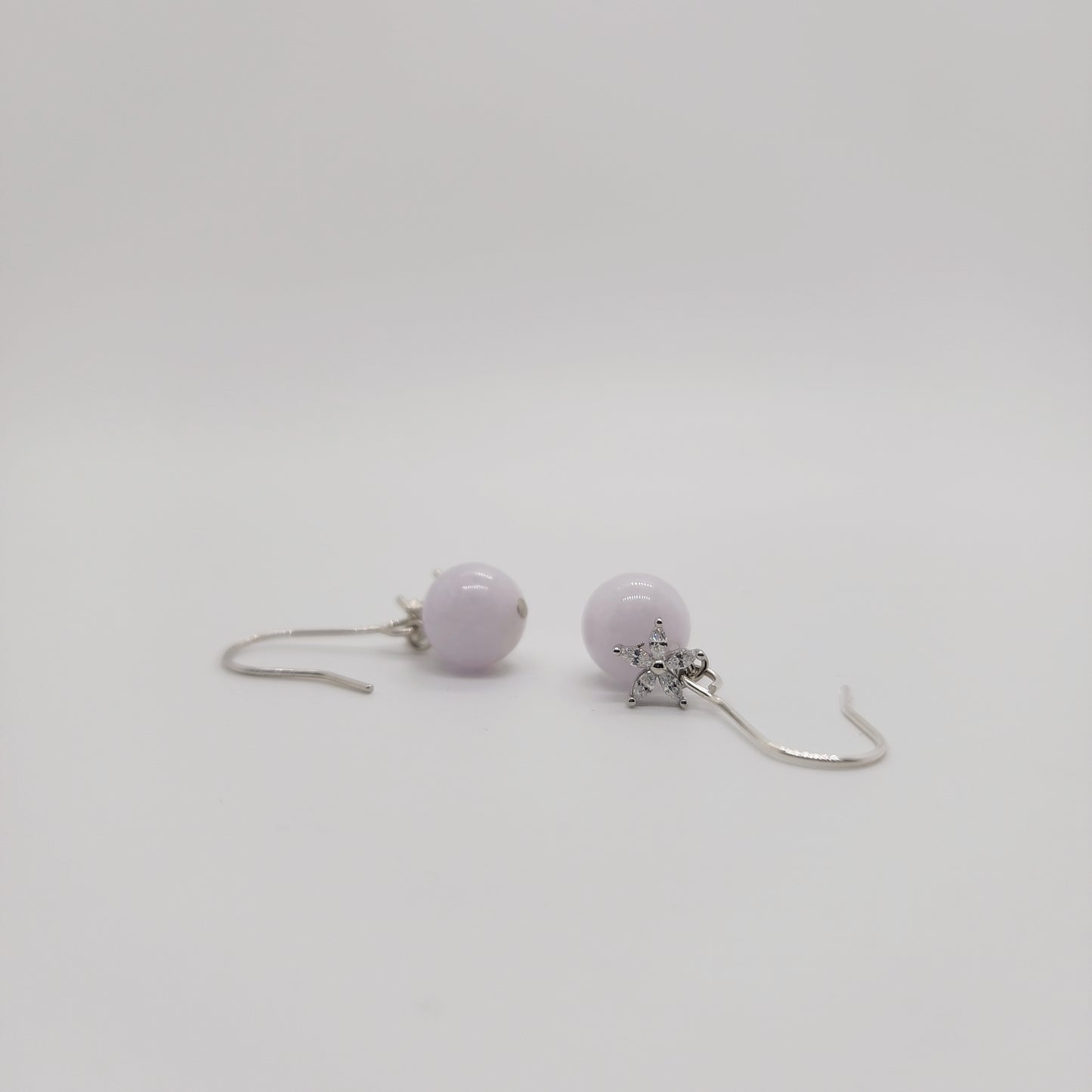 Nyonya Earring (Pale Lavender Jade)